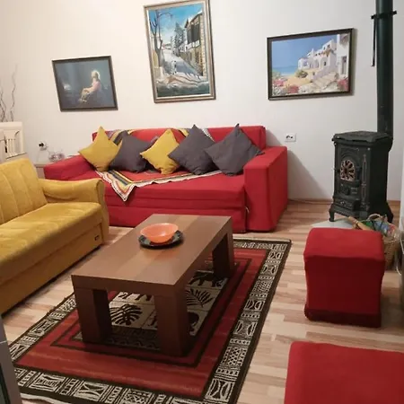 Petro * Korça