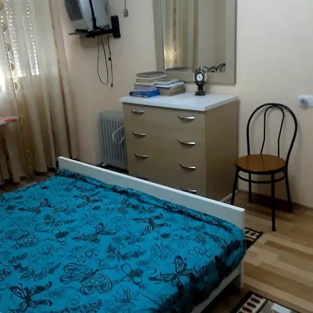 Petro Lägenhet Korça
